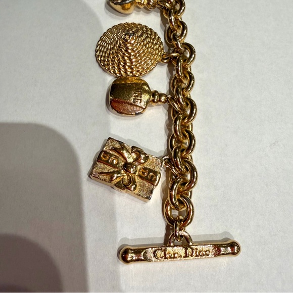 Christian Dior Vintage Gold Tone Charm Bracelet Rare Perfume & Boutique Motifs - Picture 3 of 9